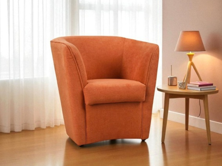 Poltroncina Valentina made in Italy in tessuto antimacchia o ecopelle